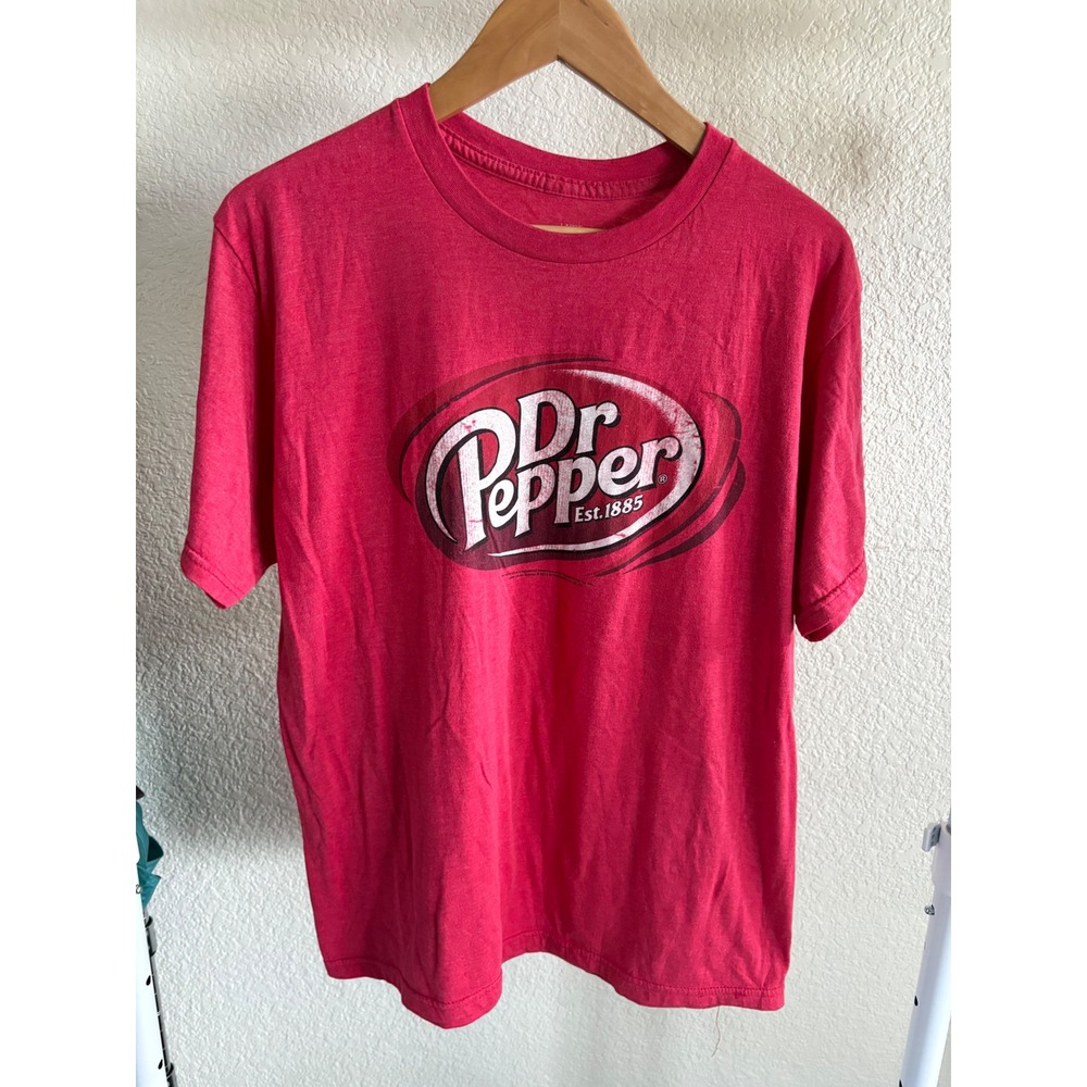 Savvy Dr Pepper Graphic T-Shirt Mens Large Red Short Sleeve Crew Neck Soda Tee